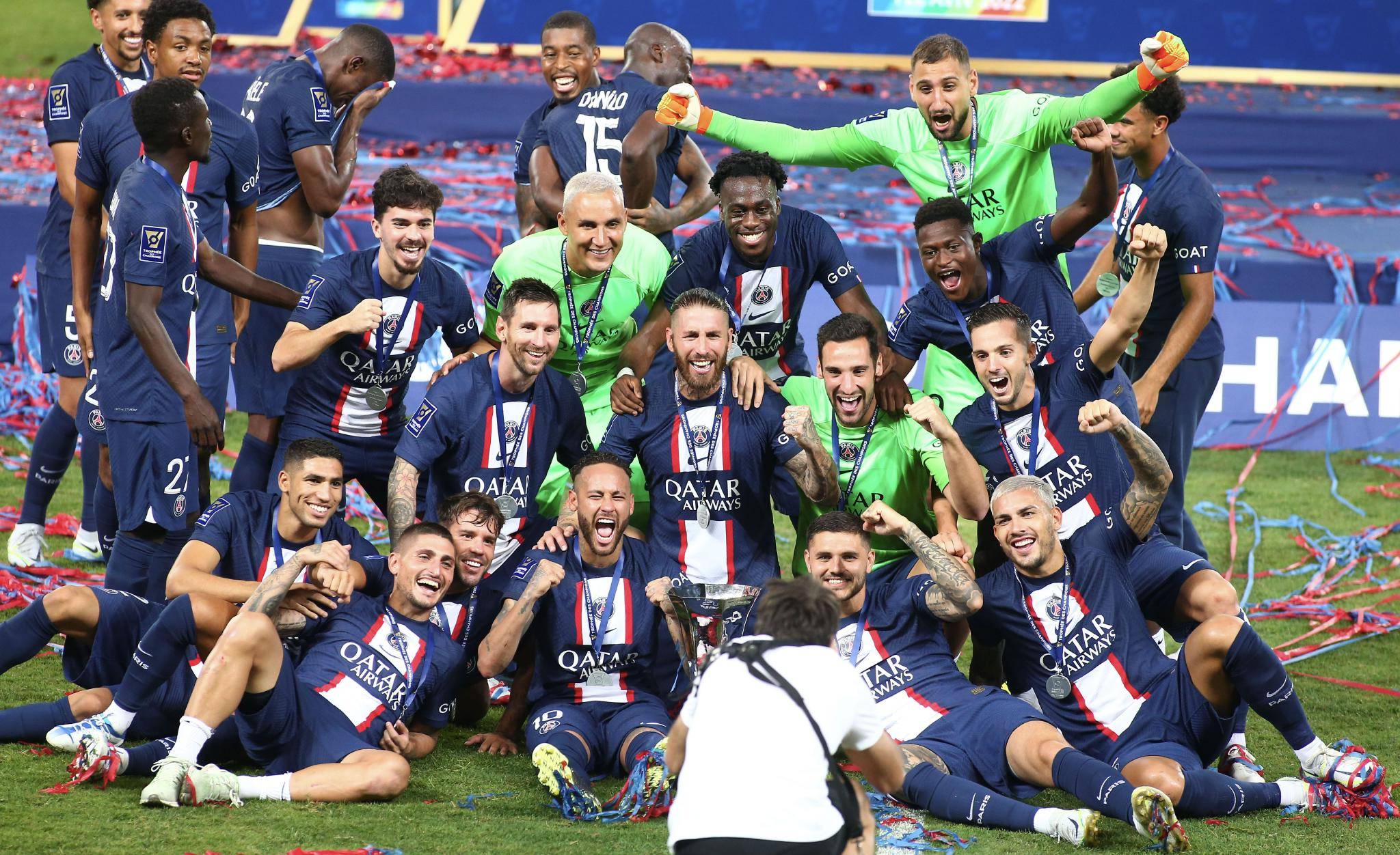 半岛体育官网下载-尼斯队在法甲联赛中继续蝉联