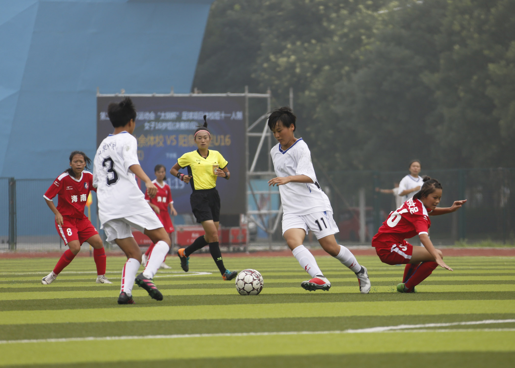 半岛体育官网首页-精彩的足球比赛现场，现场掌声不断的简单介绍