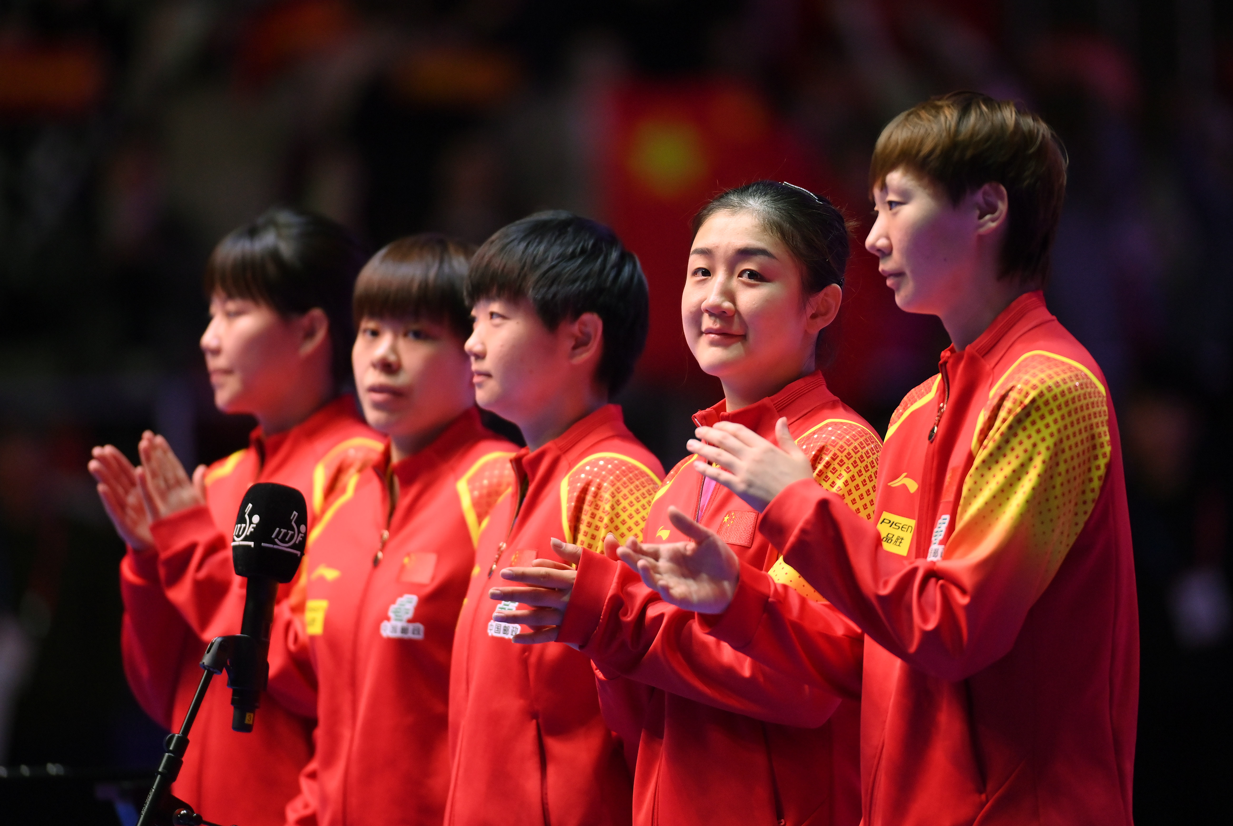 半岛体育官网下载-乒乓球双打比赛中，中国队员实力碾压对手的简单介绍